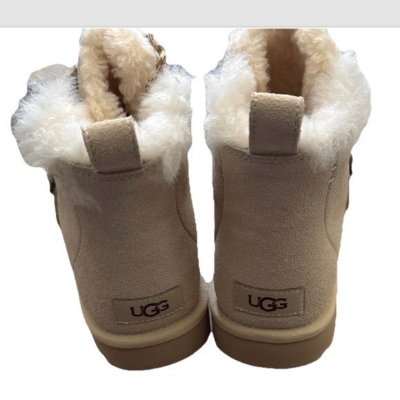 UGG Dune Mini Womens Shearling Boot Biscotti Beige Buckle 1153510 Size 8 New - Picture 5 of 5